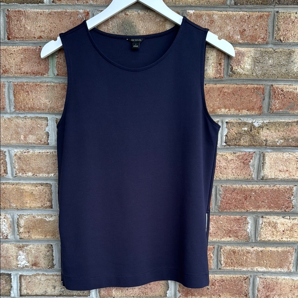 Ann Taylor navy top with zippers, size small